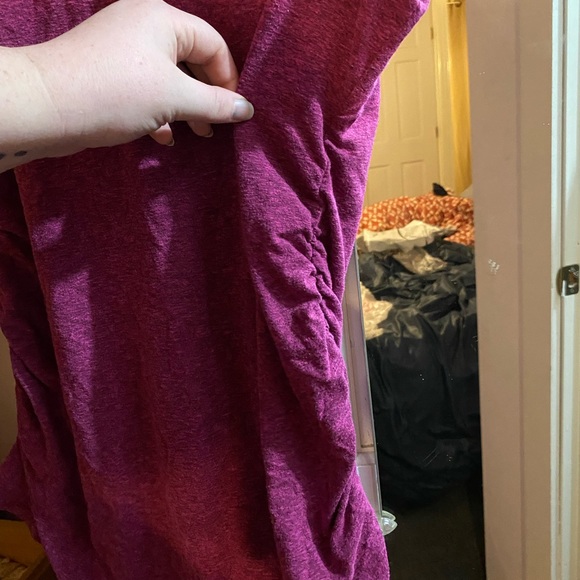 🌺 3/$15 Short Sleeve Maternity Top - Picture 3 of 3